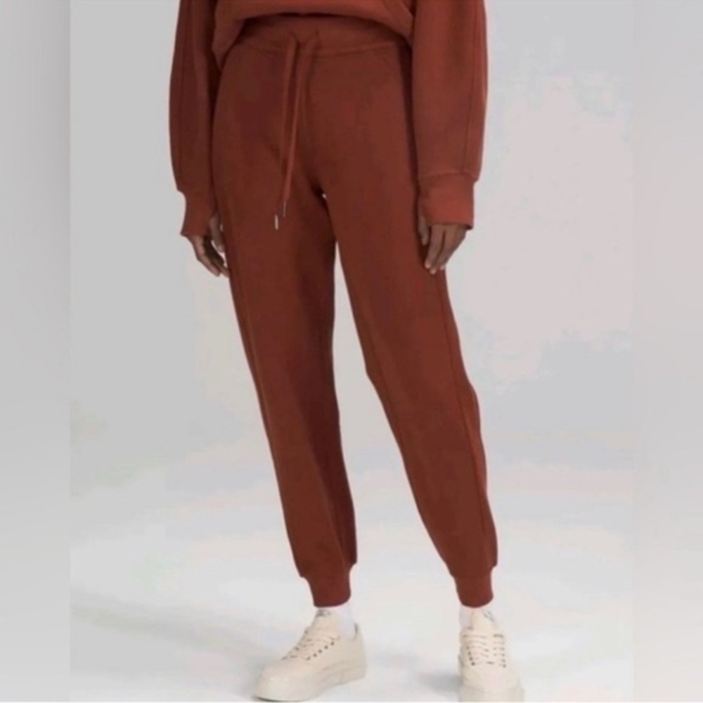 Lululemon Scuba High-Rise Fleece Jogger